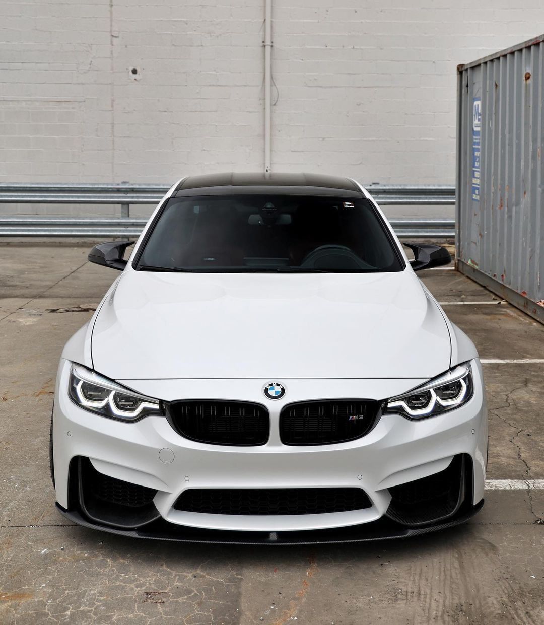 BMW X1 2011 - Side View