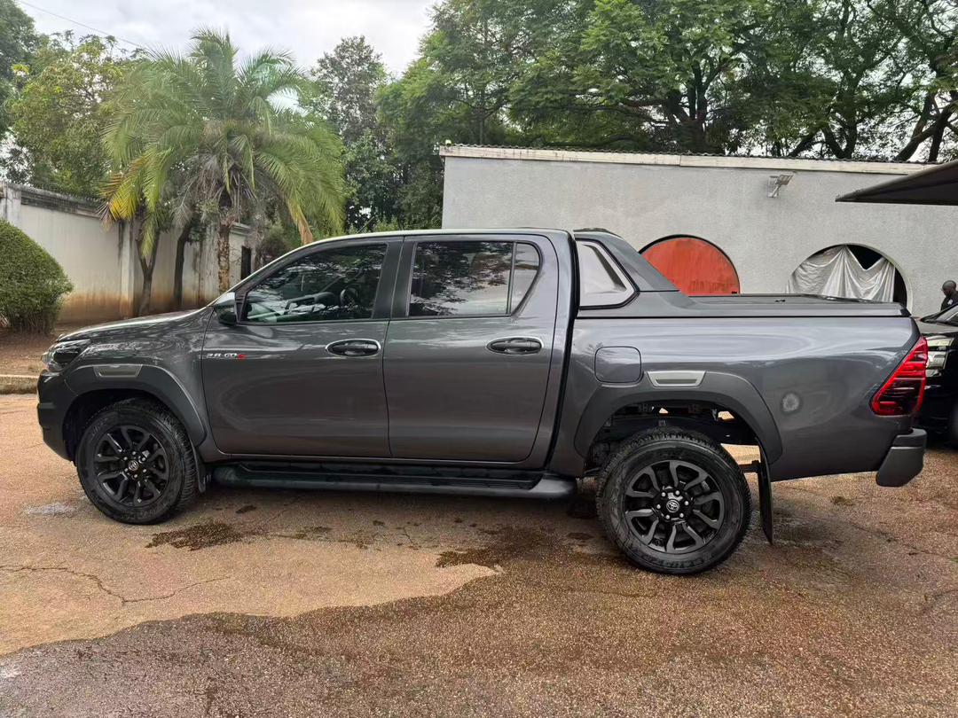 Legend 2023 - Interior