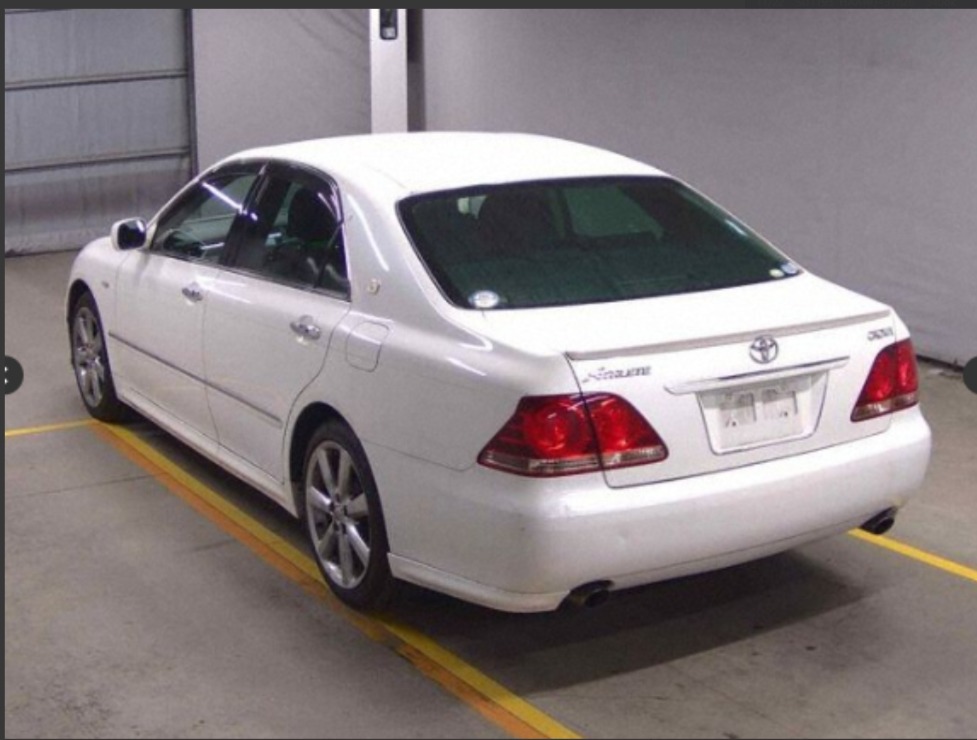 Toyota Crown Athlete 2006 - Side View