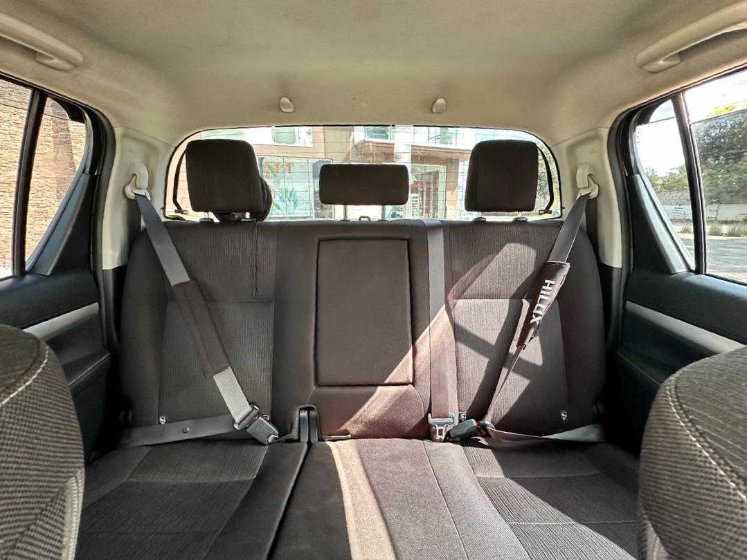 Toyota Hilux View 5