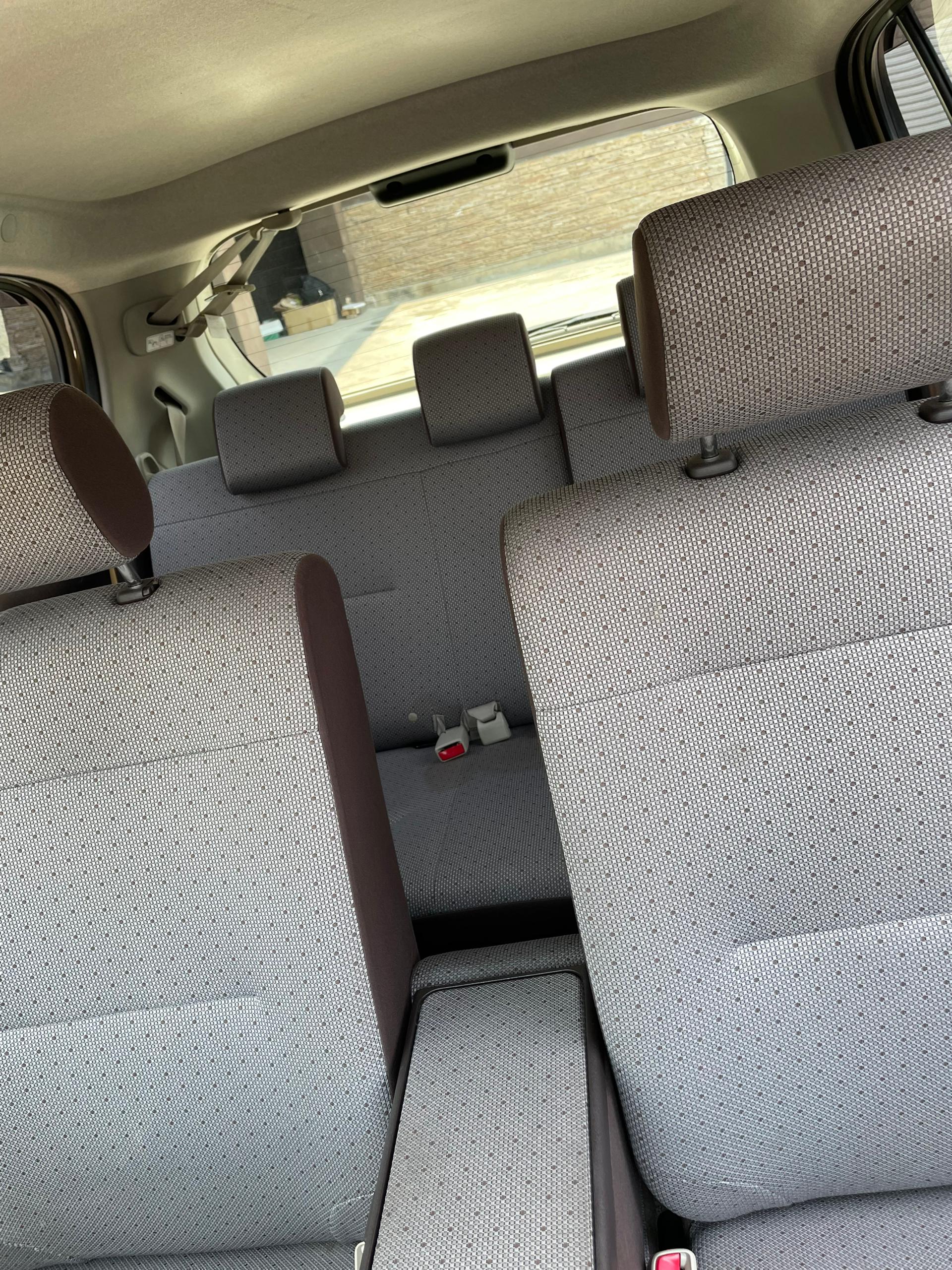 Toyota Passo 2012 - Interior