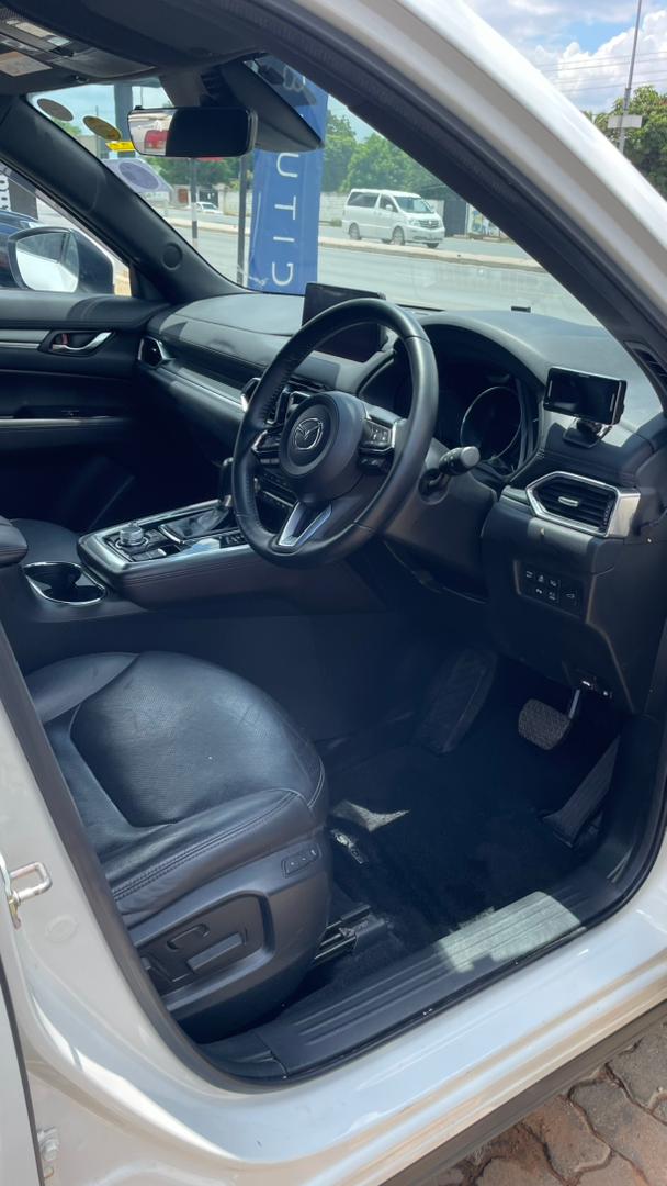 Mazda CX-8 2020 - Side View