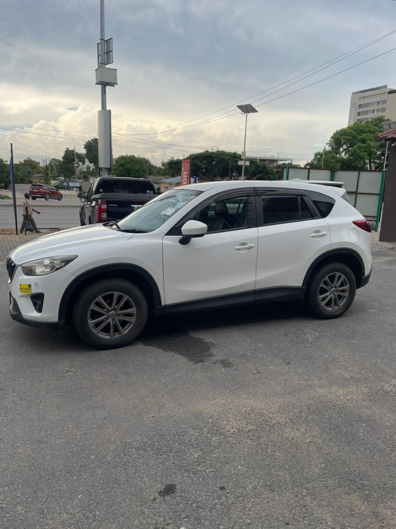 Mazda CX-5 2012 - Side View