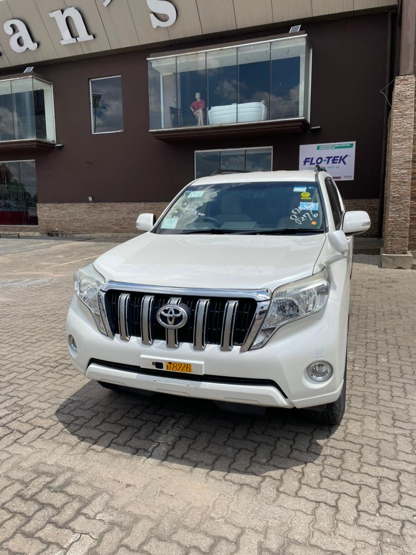 Toyota Land Cruiser Prado 2014 - White